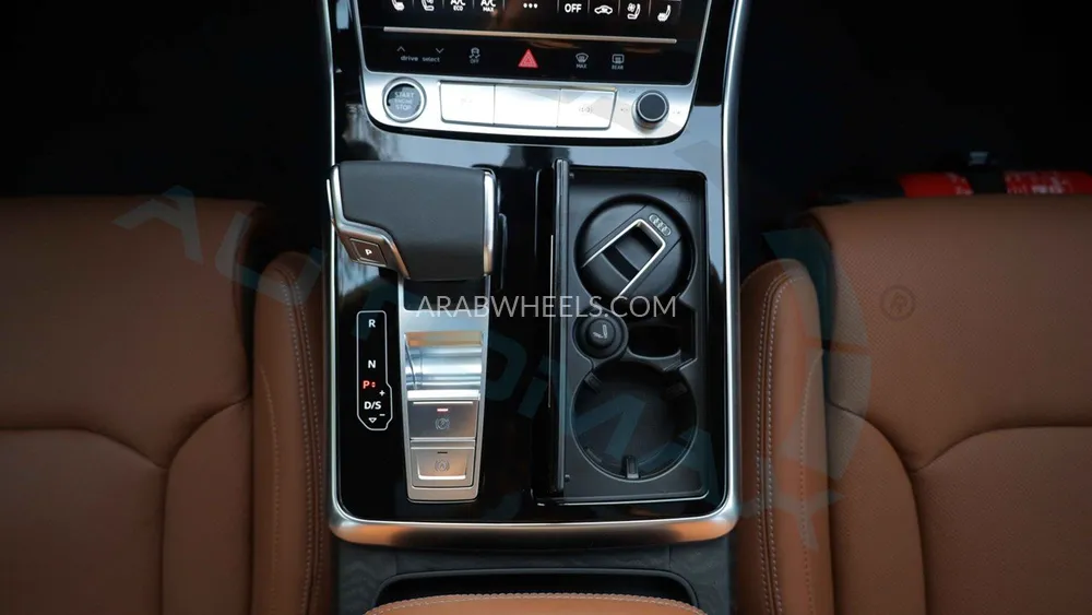 أودي Q8 2025 for Sale in وادي الدواسر Image-23