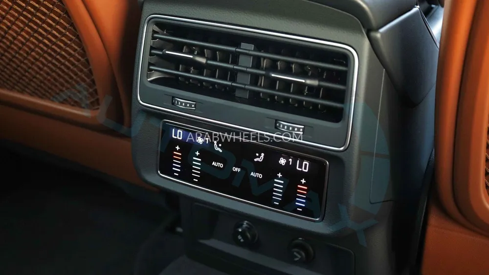 أودي Q8 2025 for Sale in وادي الدواسر Image-25