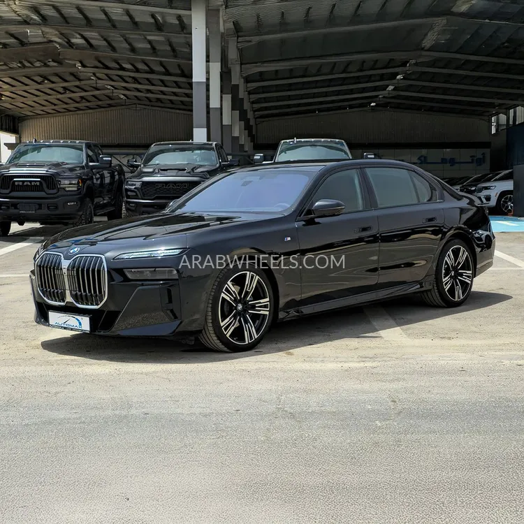 بي ام دبليو الفئة السابعة 2025 for Sale in وادي الدواسر Image-1