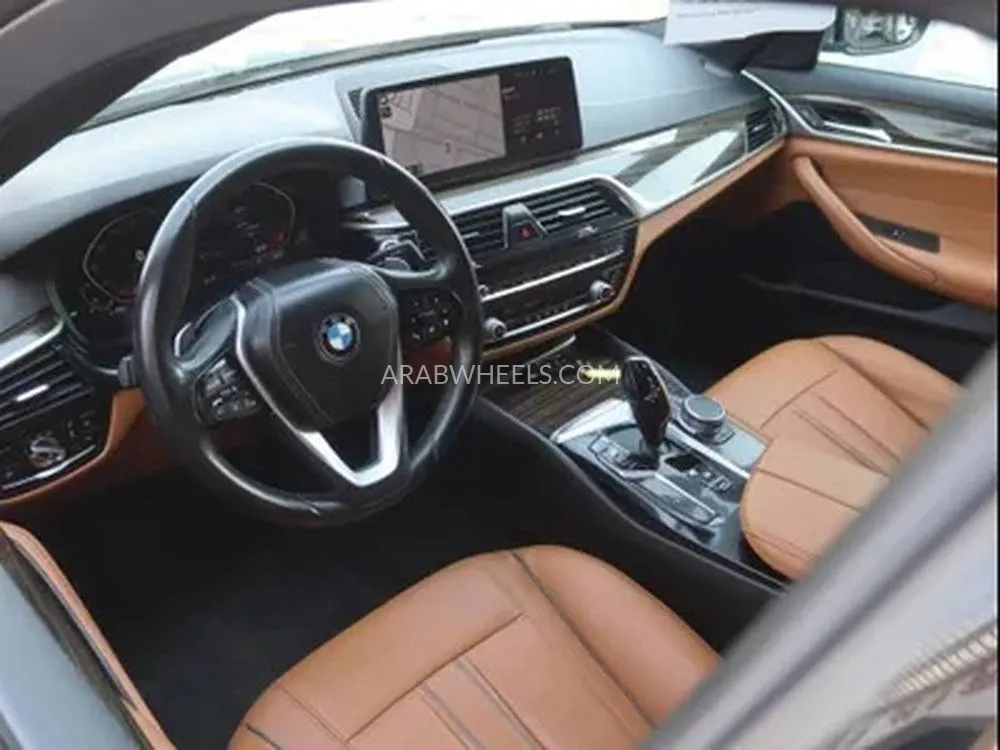 بي ام دبليو الفئة الخامسة 2022 for Sale in الدمام Image-8