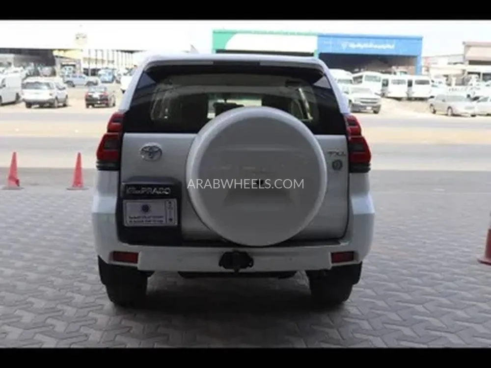 تويوتا لاند كروزر برادو 2020 for Sale in الدمام Image-13