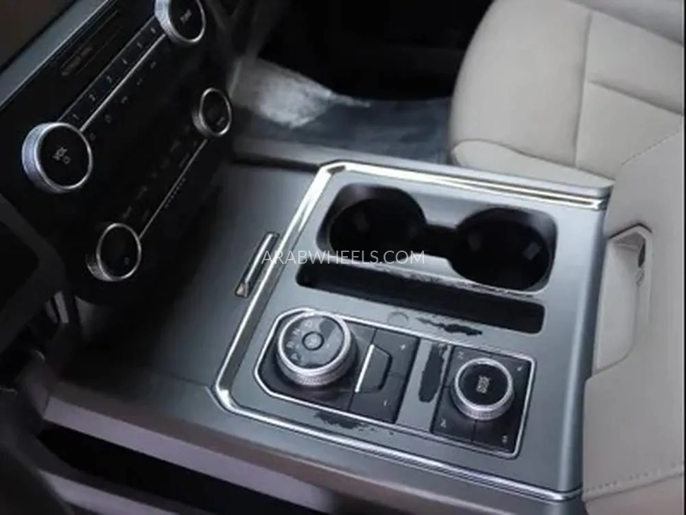 فورد إكسبيديشن 2019 for Sale in الدمام Image-12