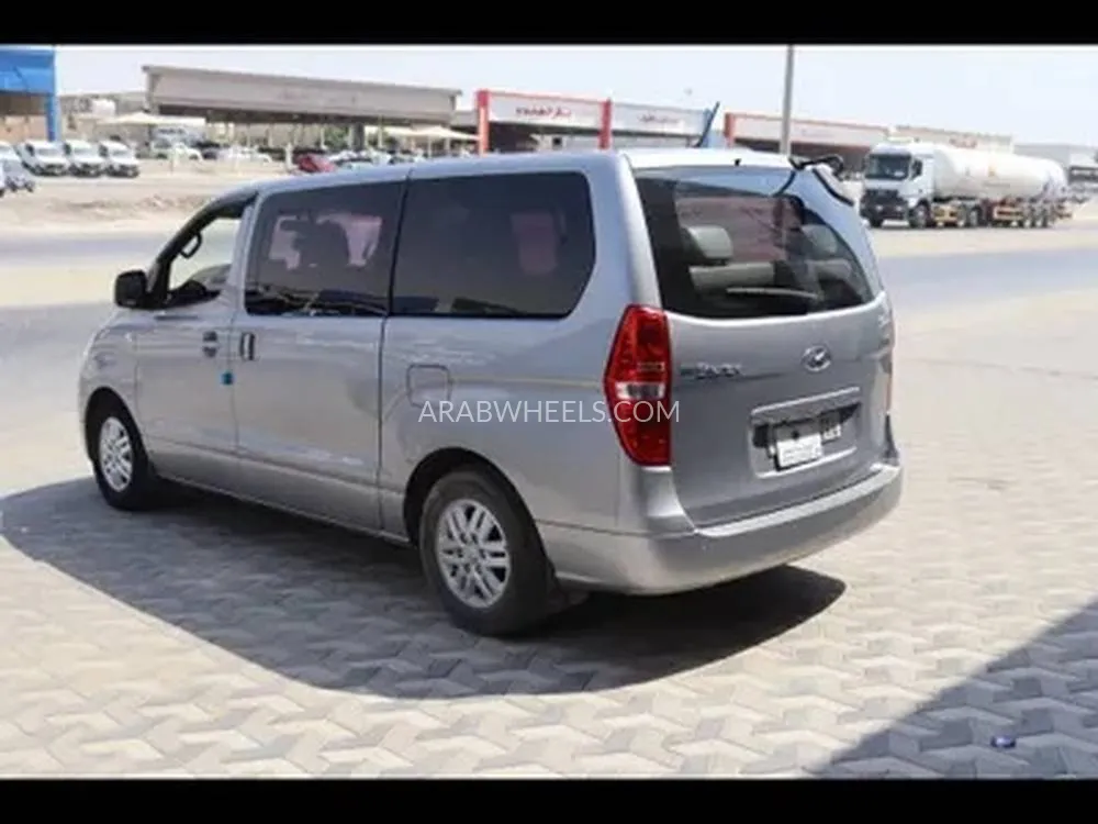 هيونداي H1 2018 for Sale in الدمام Image-7