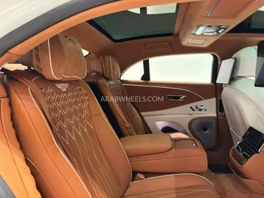 بنتلي كونتيننتال 2023 for Sale in الرياض Image-5