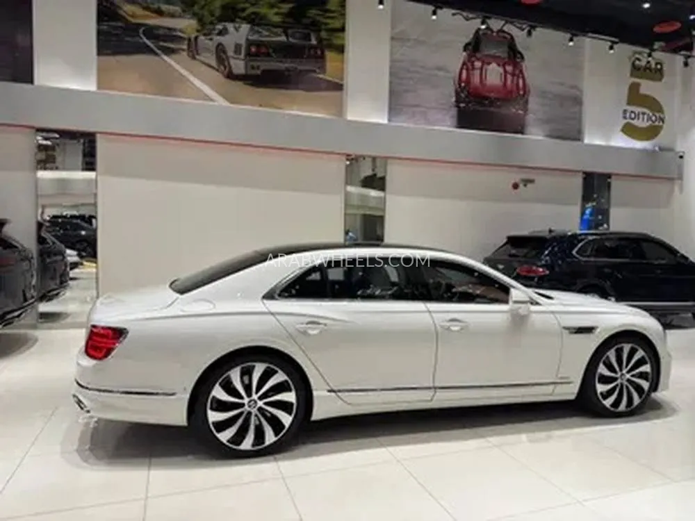بنتلي كونتيننتال 2023 for Sale in الرياض Image-7