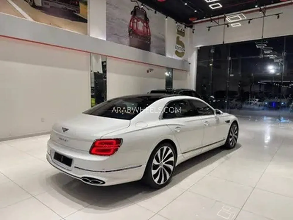بنتلي كونتيننتال 2023 for Sale in الرياض Image-8