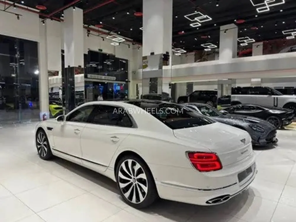 بنتلي كونتيننتال 2023 for Sale in الرياض Image-9