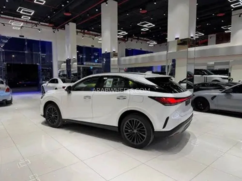 لكزس RX 2025 for Sale in الرياض Image-4