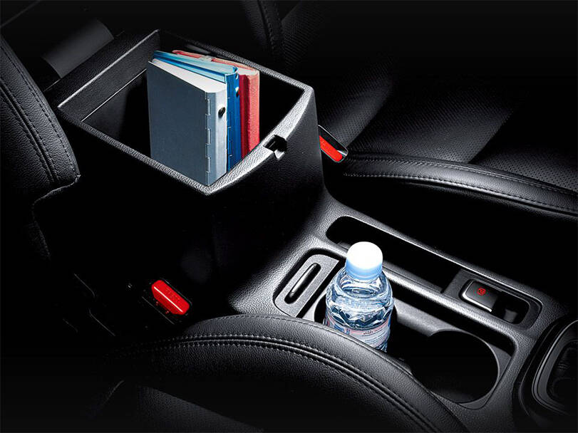 كيا كارينز Interior 
