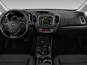 كيا فورتي الداخلية 