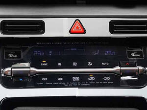 كيا جراند كارنفال الداخلية 