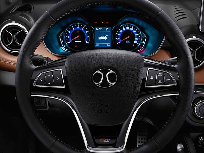 بايك إكس ٣٥ 2025 Interior 