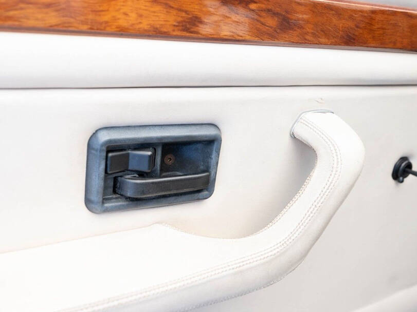 لامبورغيني إل إم ٠٠٢ Interior 