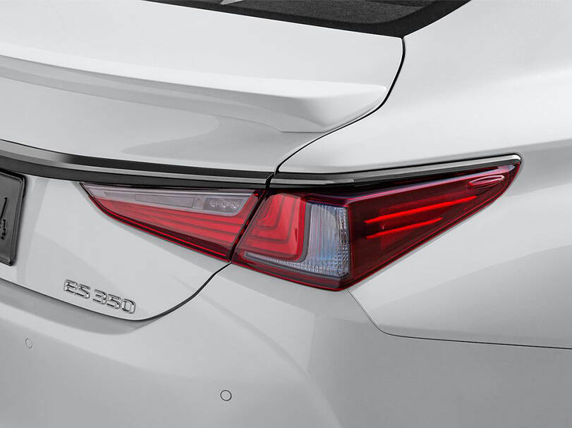 Lexus ES Exterior 