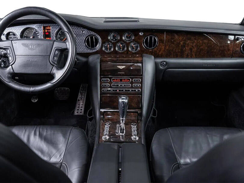 بنتلي أرناج Interior 