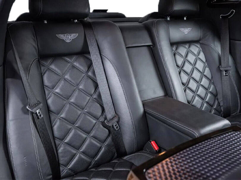بنتلي أرناج Interior 