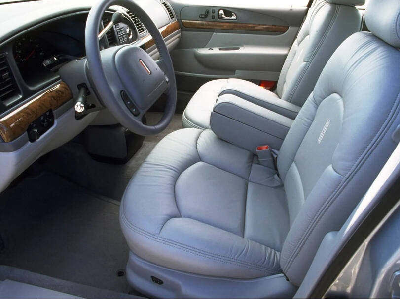 لينكون كونتيننتال الجيل التاسع Interior 