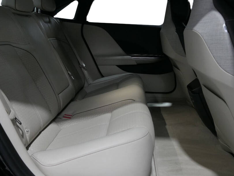 لوسيد إير 2025 Interior 