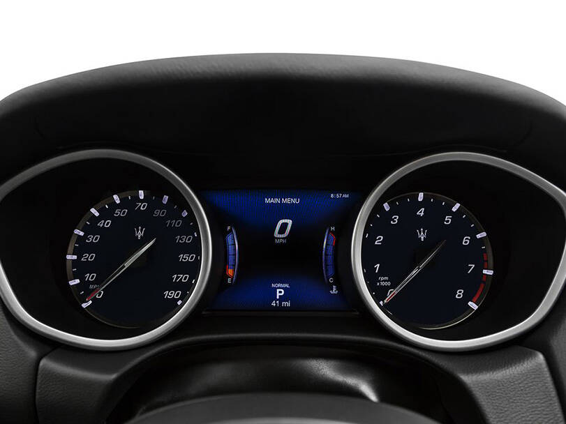 مازيراتي جيبلي Interior 