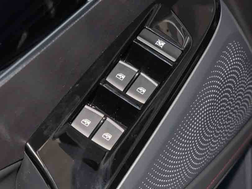 Maxus D60 Interior 