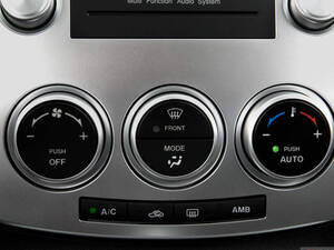 مازدا ٥ الداخلية 