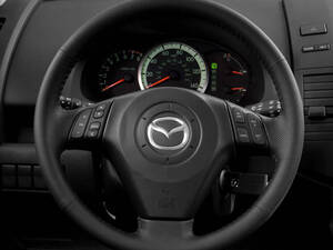 مازدا ٥ الداخلية 