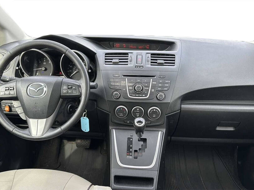 Mazda 5 Interior 