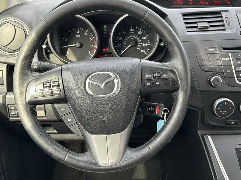 Mazda 5 Interior 