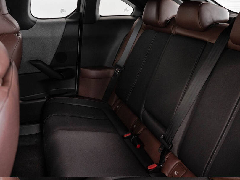 مازدا إم إكس ٣٠ 2025 Interior 