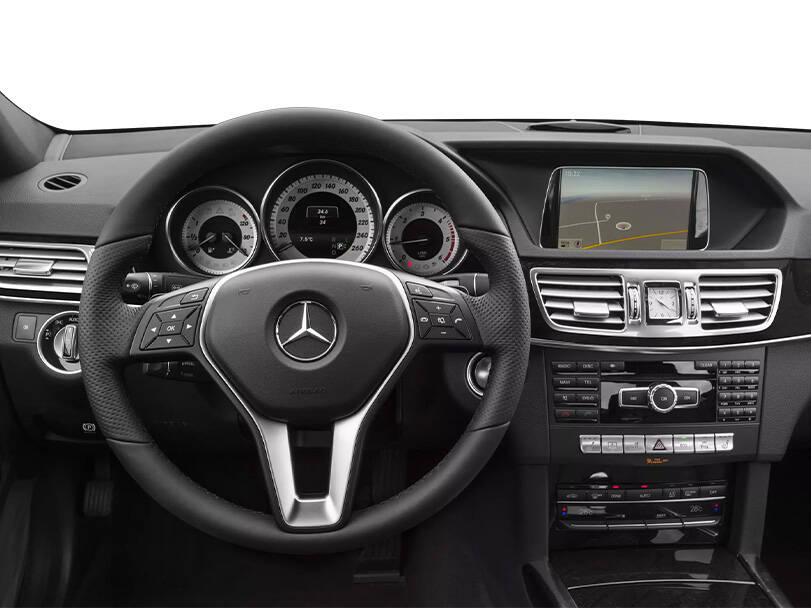 مرسيدس بنز إي كلاس Interior 