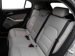 مرسيديس بنز GLA كلاس الداخلية 