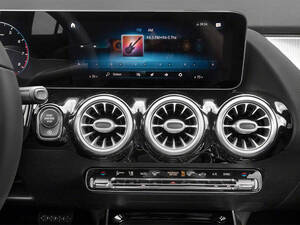 مرسيديس بنز GLA كلاس الداخلية 