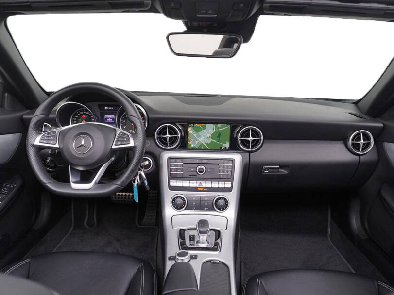 مرسيدس بنز إس إل سي كلاس Interior 