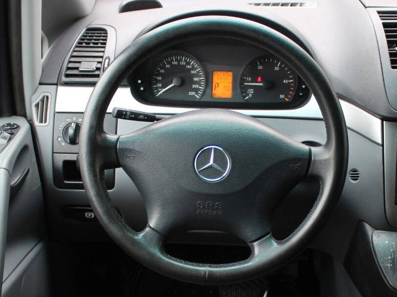 Mercedes Benz V Class 2nd (W639) Generation Interior 