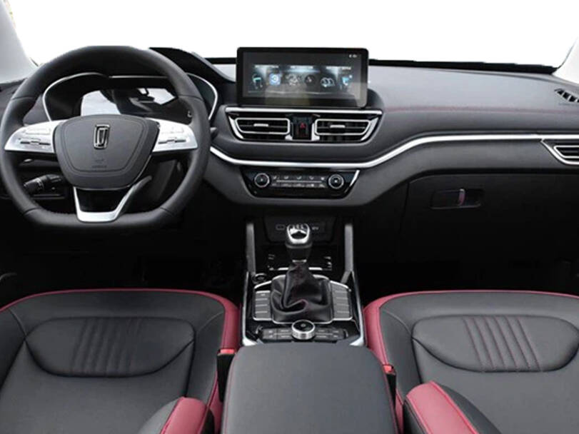 بيستون T33 Interior 