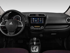 ميتسوبيشي ميراج الداخلية 