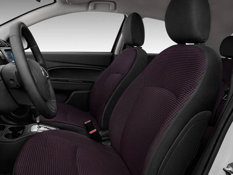 ميتسوبيشي ميراج Interior 