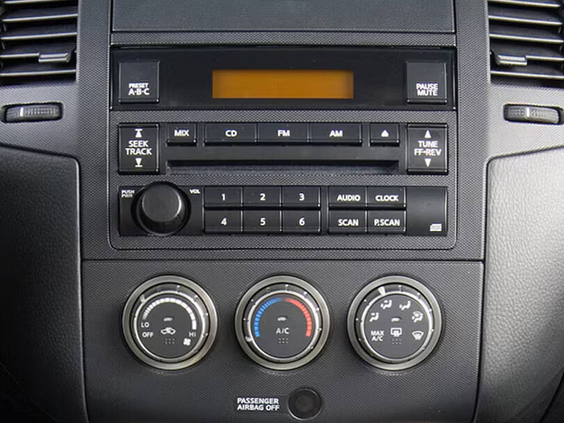 Nissan Altima 3rd (L31) Generation Interior 