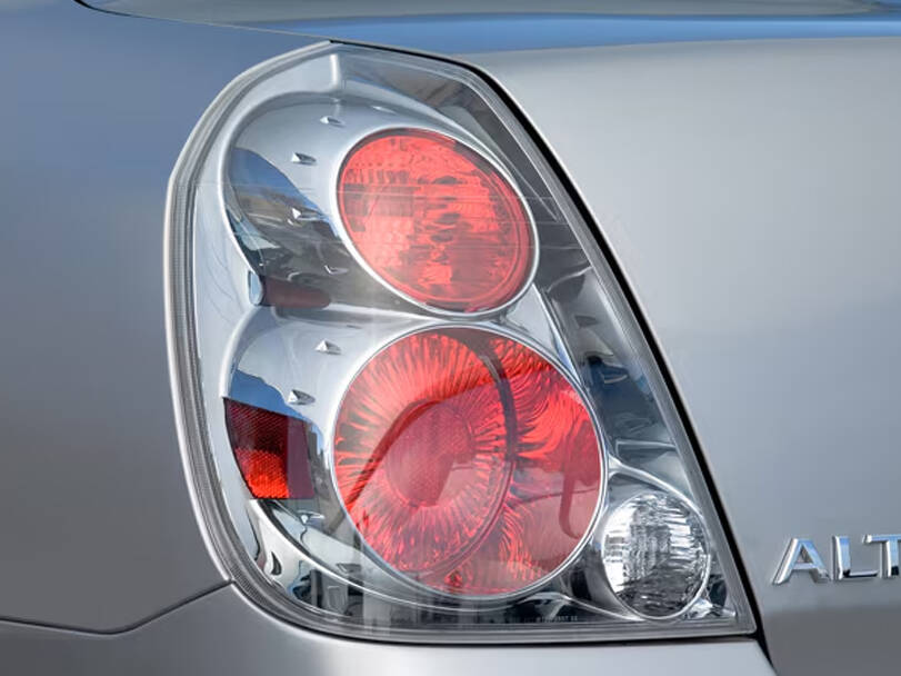 Nissan Altima 3rd (L31) Generation Exterior 