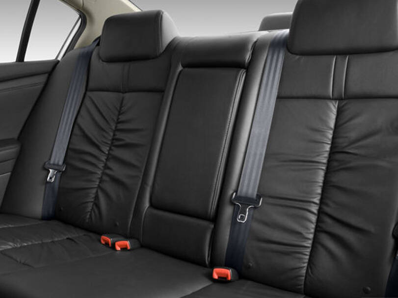 نيسان ألتيما الجيل الرابع (L32) Interior 