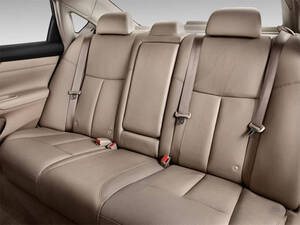 نيسان ألتيما الداخلية 