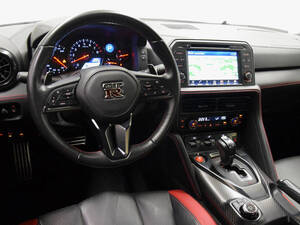 Nissan GT-R Interior 