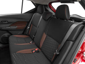 نيسان كيكس الداخلية 