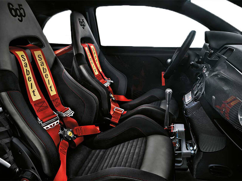 أبارث ٦٩٥ Interior 