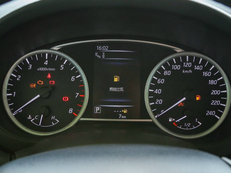 نيسان تيدا 2025 Interior 