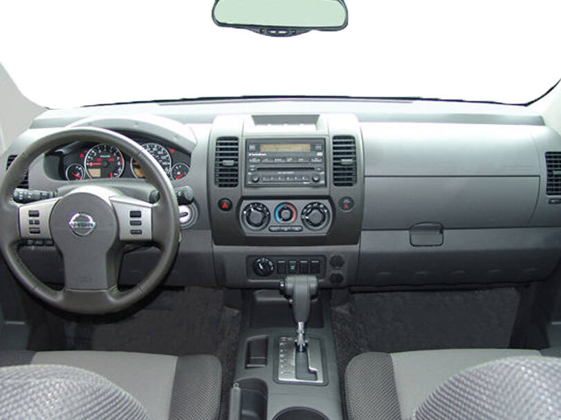 نيسان إكستيرا Interior 