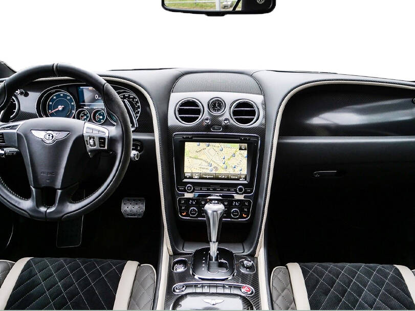 بي ام دبليو ٤ سيريز 2025 Interior 