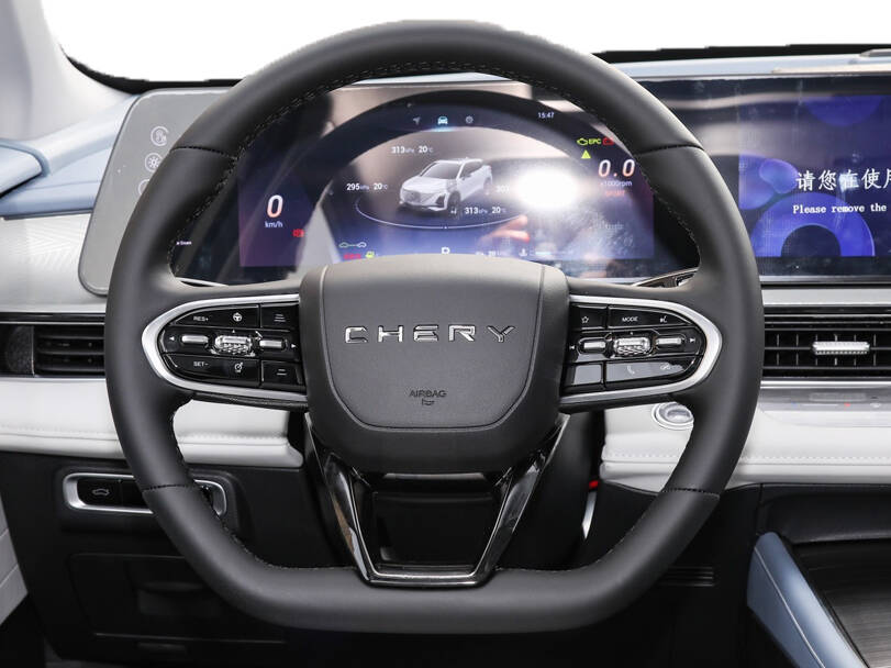 أومودا سي ٥ Interior 