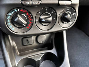 أوبل كورسا الداخلية 