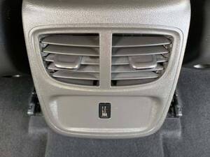 أوبل جراندلاند إكس الداخلية 